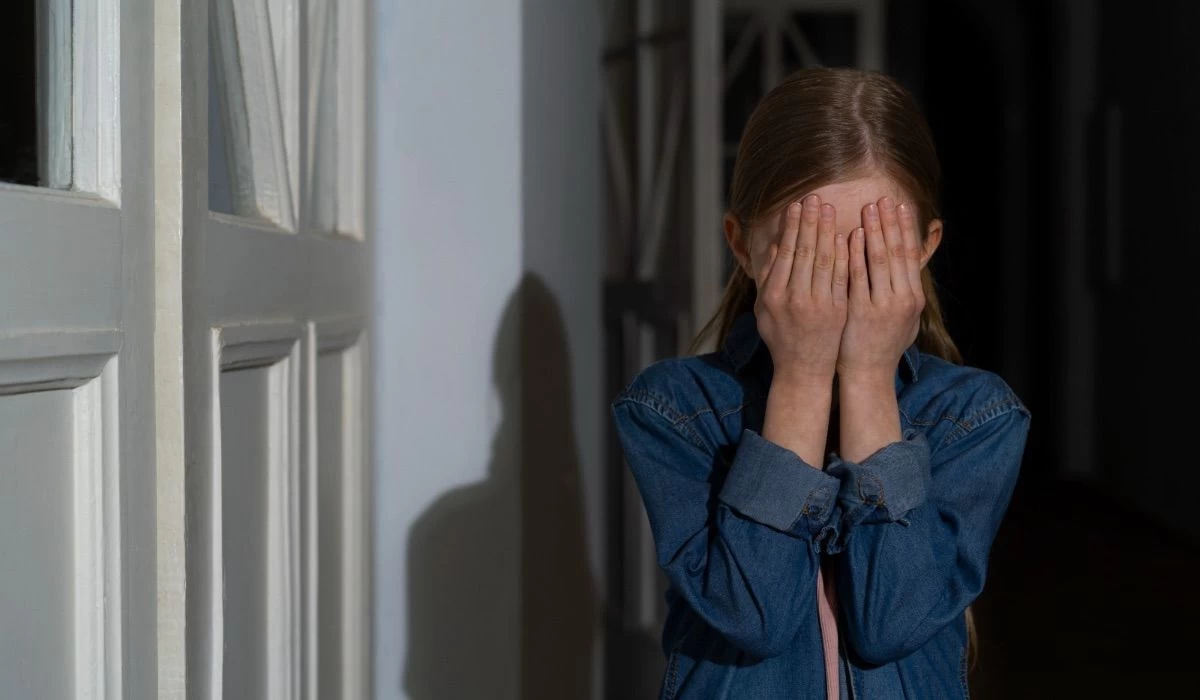 13 жастағы қызға зорлық көрсетrty