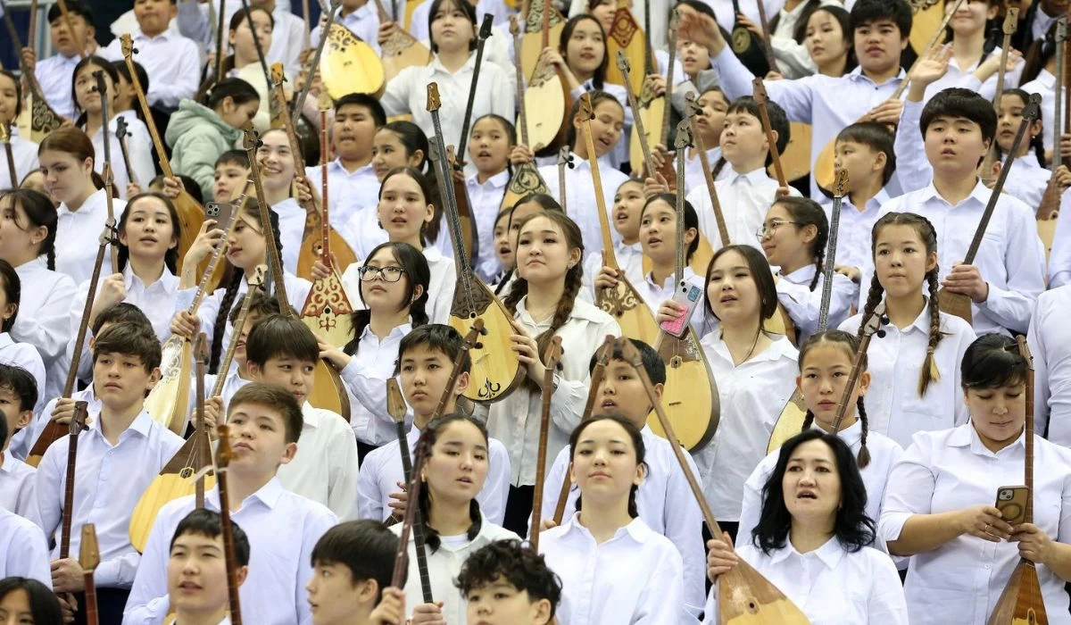 Домбыра рекорд