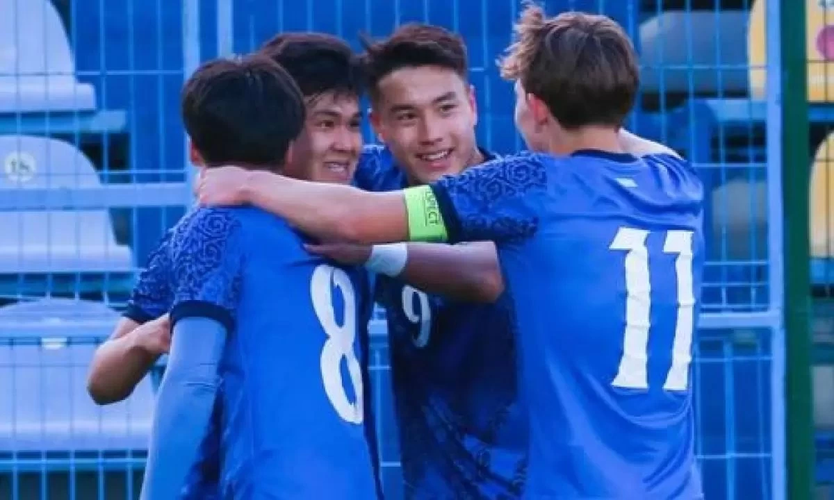 Футболдан Қазақстан жастар құрамасы 