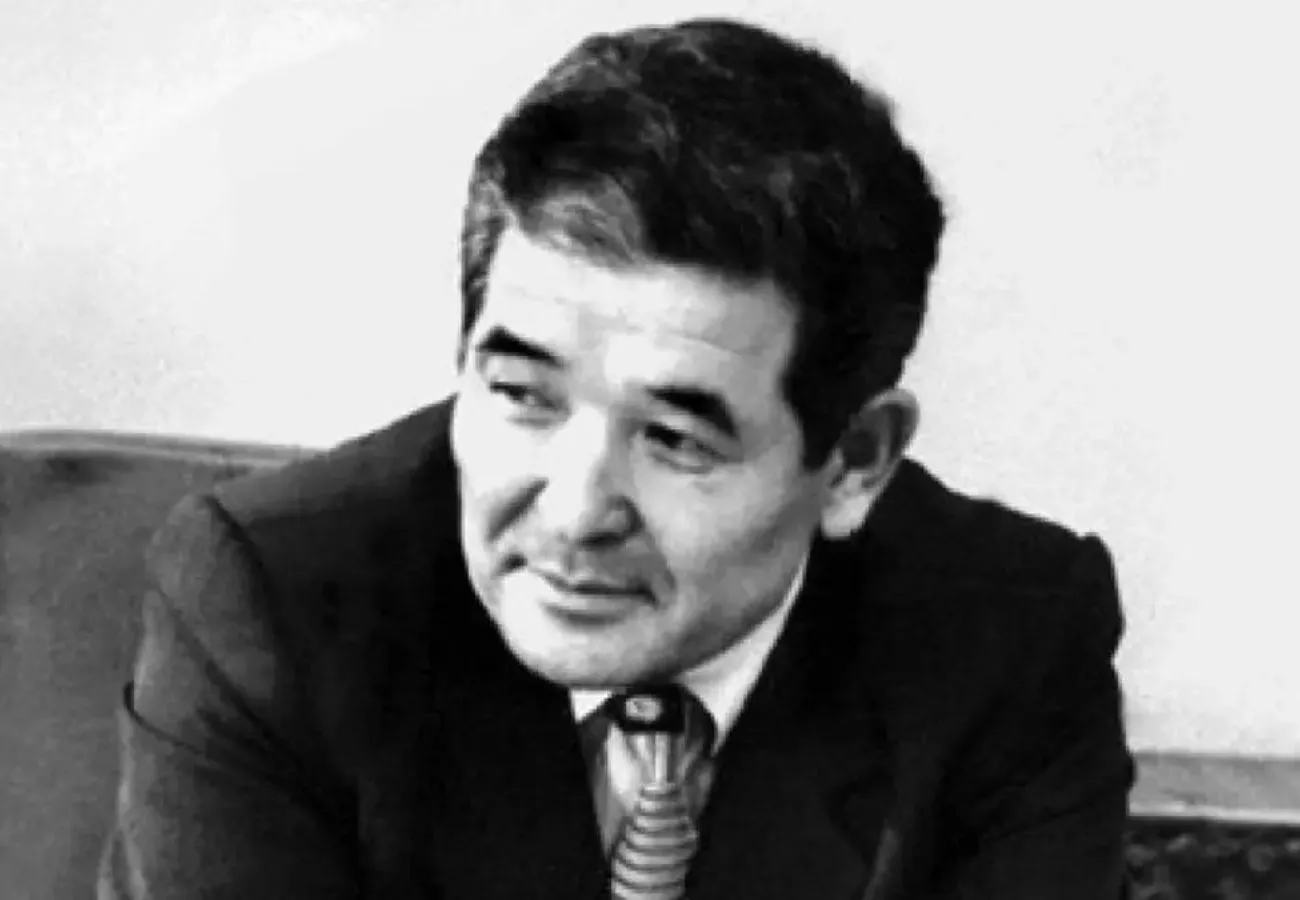 Өзбекәлі Жәнібеков