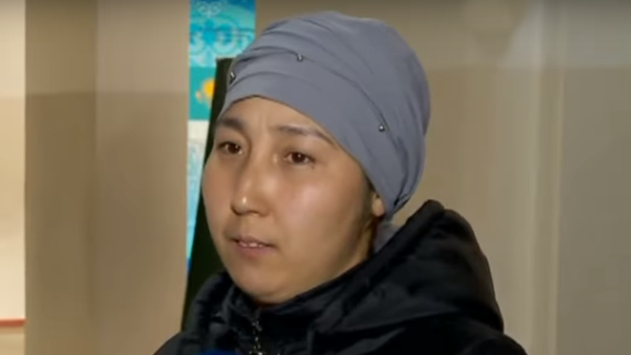 "Көзі қызарып, ісіп кеткен": Алматы облысында оқушы сыныптасының көзіне қалам тығып алған