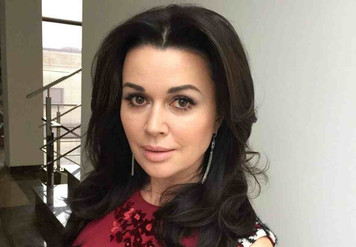 Анастасия Заворотнюктің жалаңаш суреті