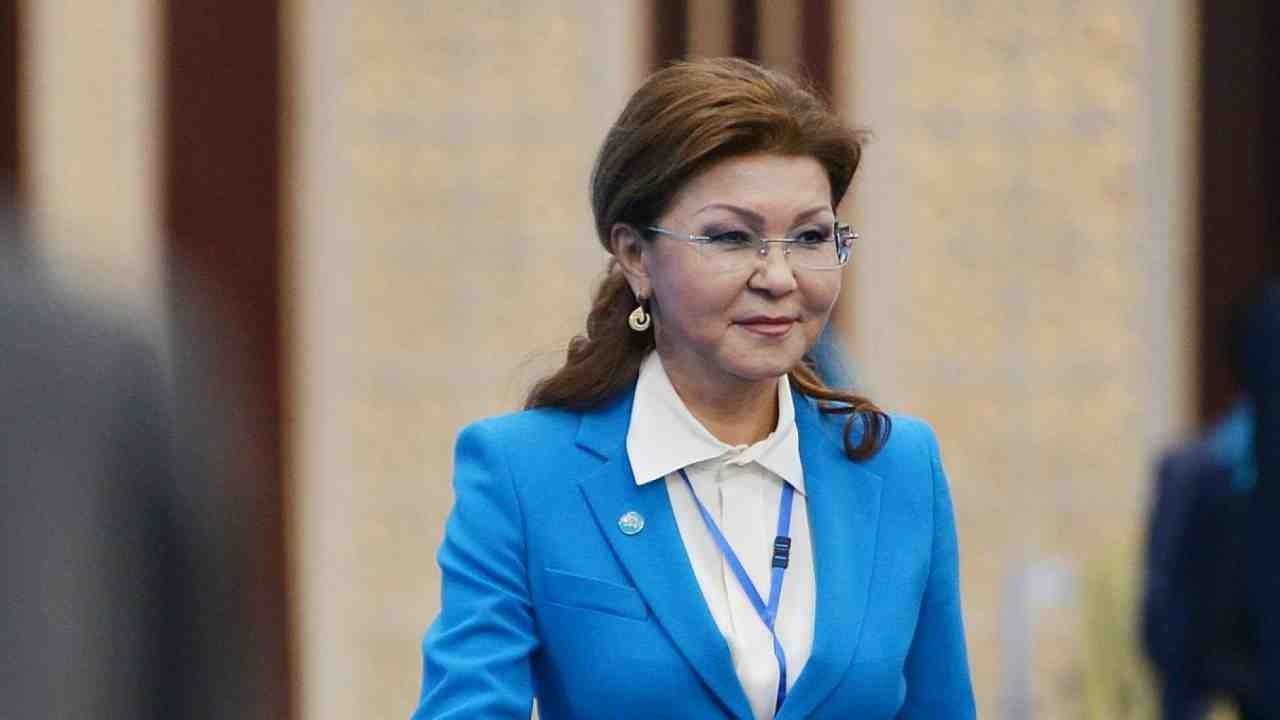 Дариға Назарбаева: Ер адамдар 45 жастан асқан әйелдерді кәрі деп санайды