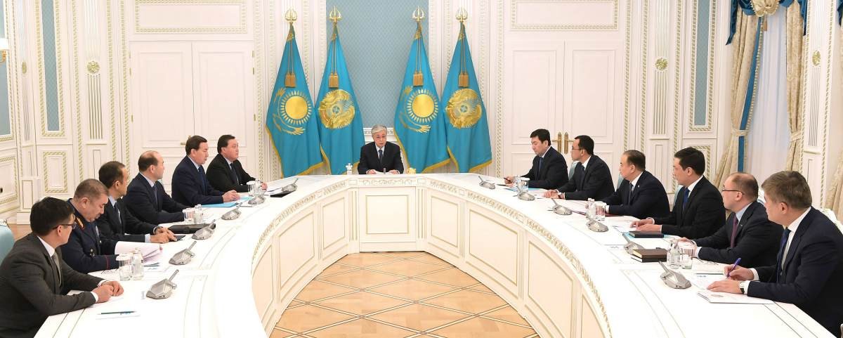 Тоқаев ұшақтан қаза тапқандардың отбасына 4 миллионнан бөлуді тапсырды