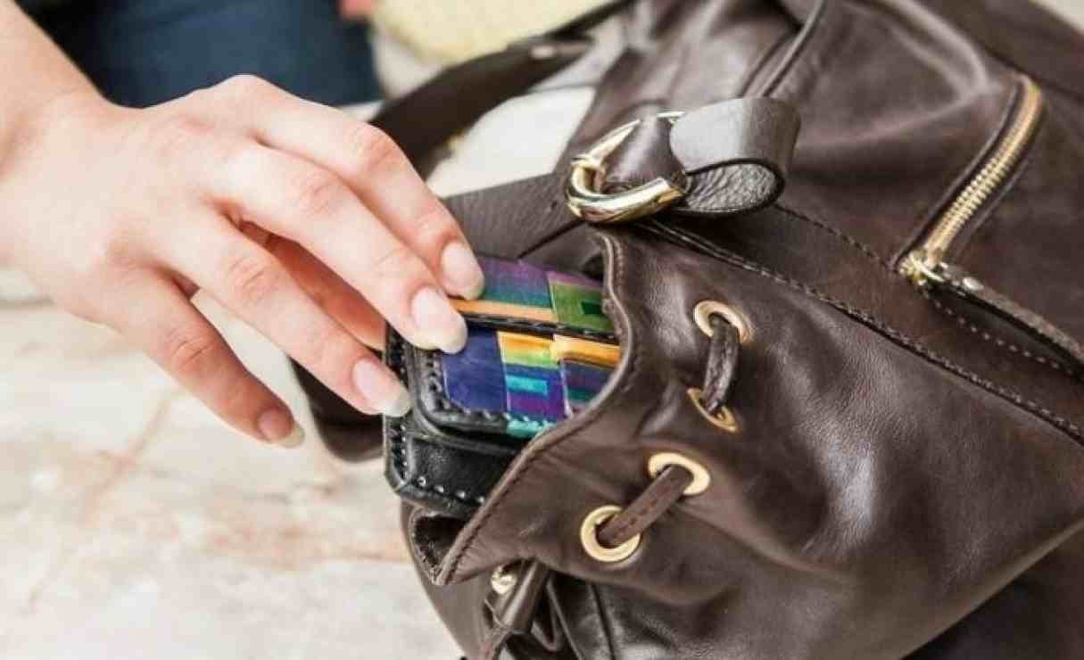 Алматы облысында әйел үйіне ұры түскенін айтып полицейлерді алмадақ болды