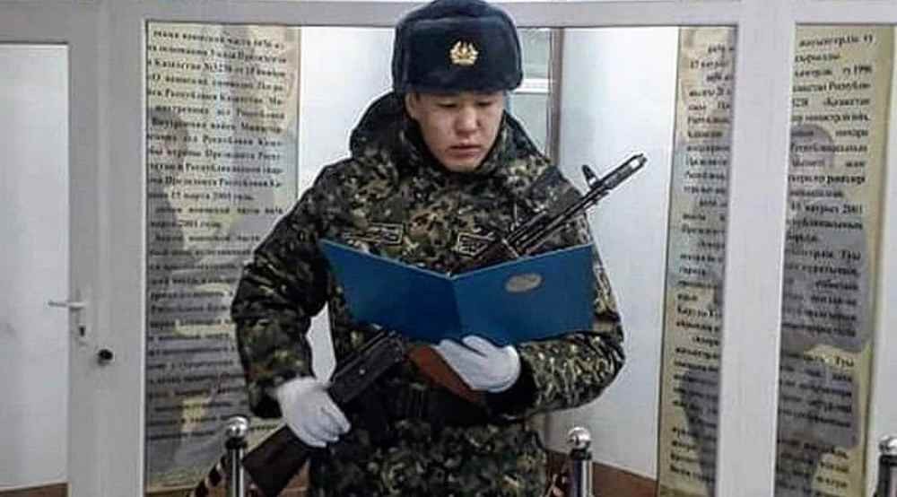 Бокстан әлем чемпионы Бекзат Нұрдәулетов әскерге аттанды
