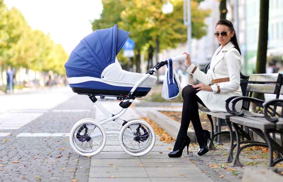 Коляску можно использовать для. На коляску. Детская коляска. Коляска для новорожденных. Яркая детская коляска.