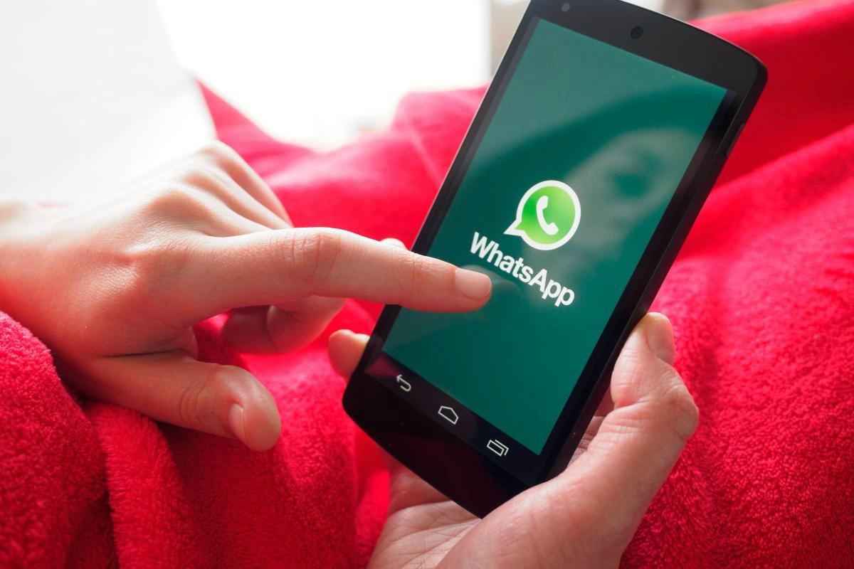 WhatsApp 2021 жылдың қаңтарынан бастап ескі смартфондарда жұмыс істемейтін болады