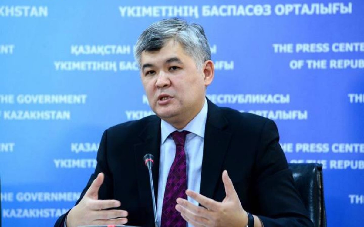 Біртанов: "Қашықтықты сақтау 2022 жылға дейін жалғасады"