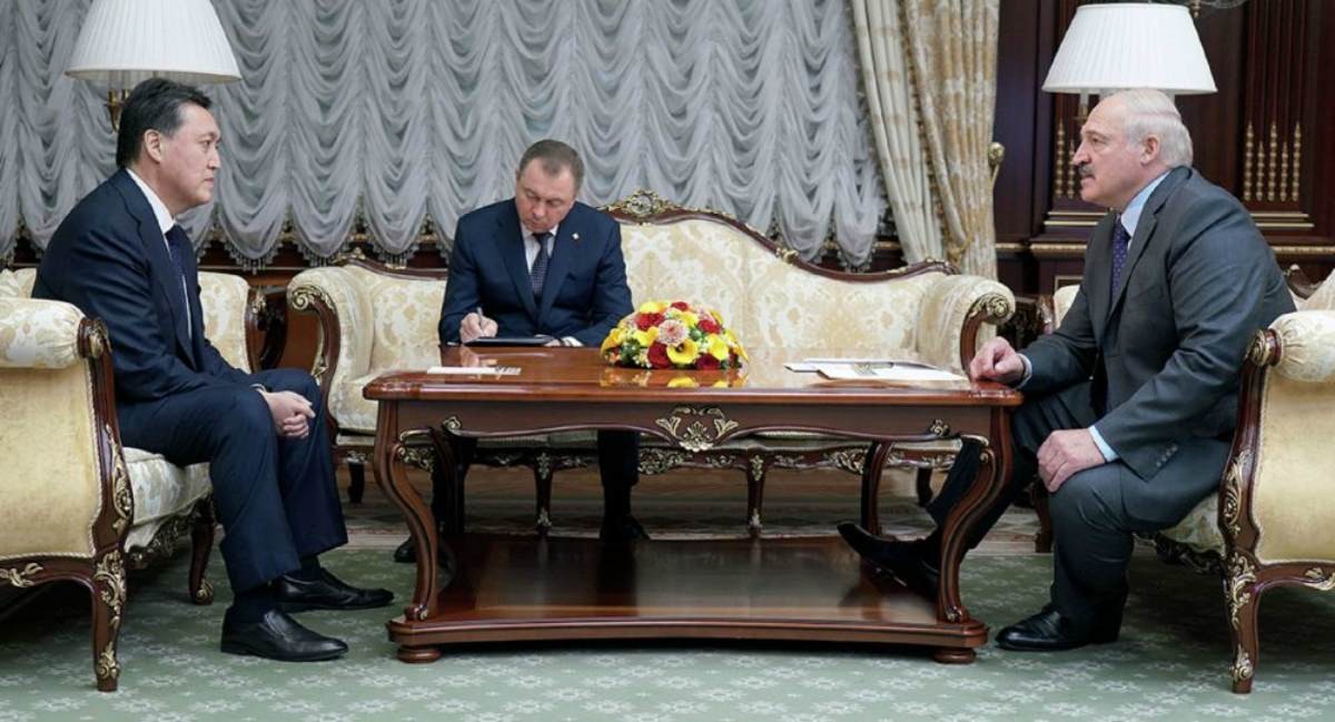 Беларусь президенті Қазақстан премьерінің алдында кешірім сұрады