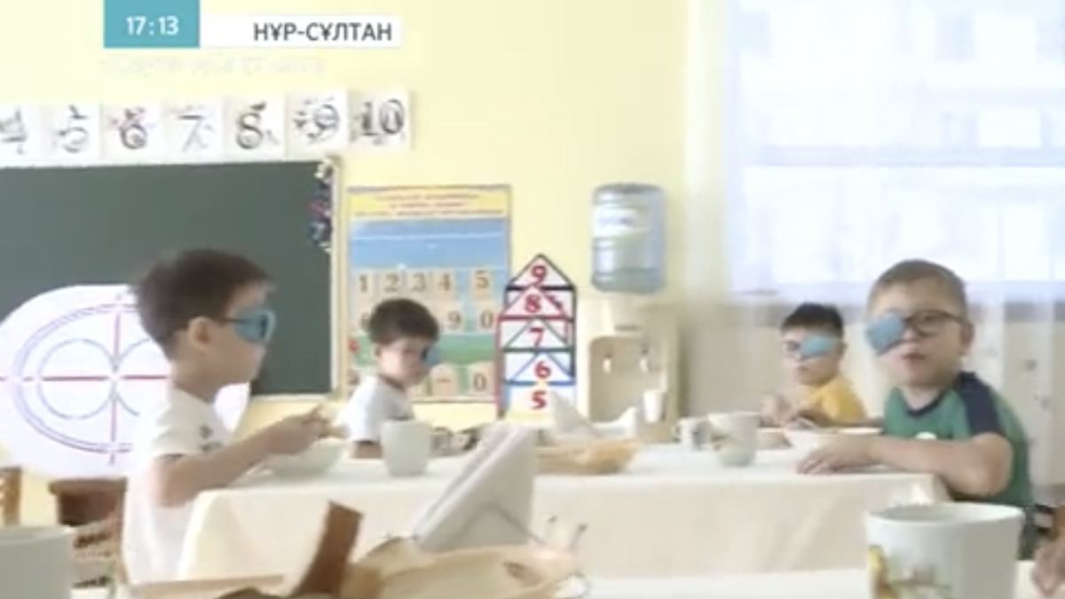 қыли