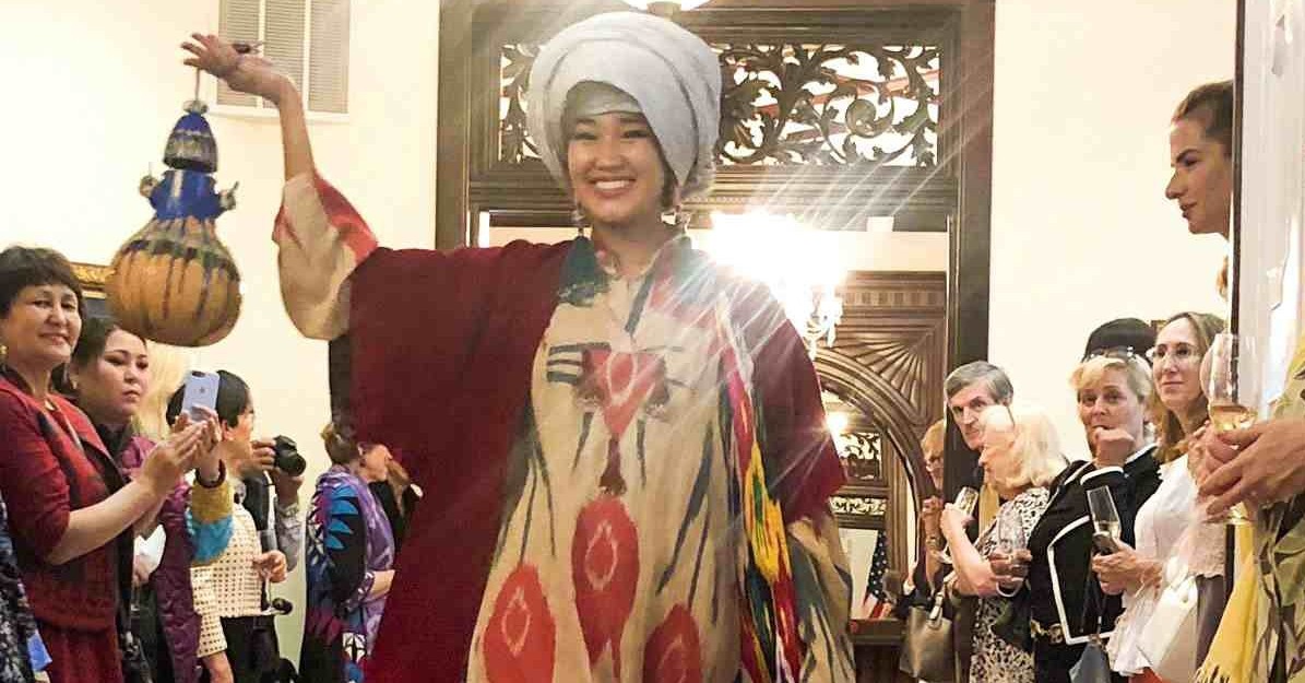 Mypickupgirls тасталған үйдегі секс