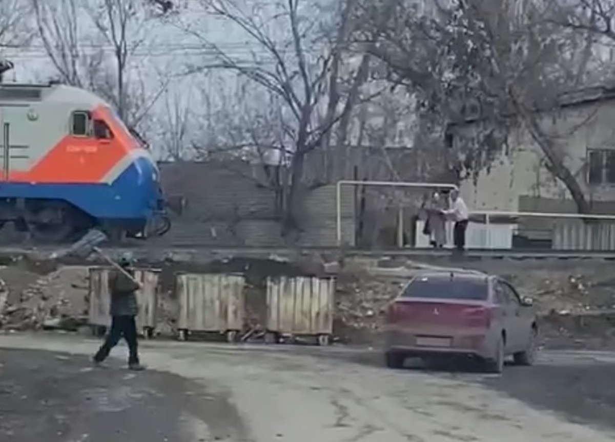 пойыз суцид
