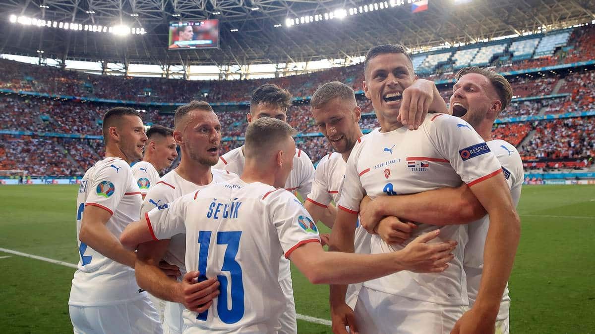 ЕУРО-2020: Чехия сенсация жасап, Еуропа чемпиондары сүрінді