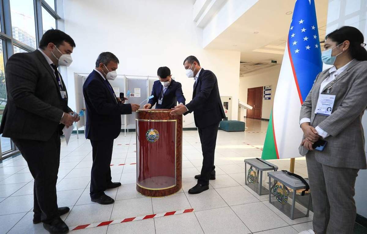 Өзбекстанда президент сайлауы өтуде
