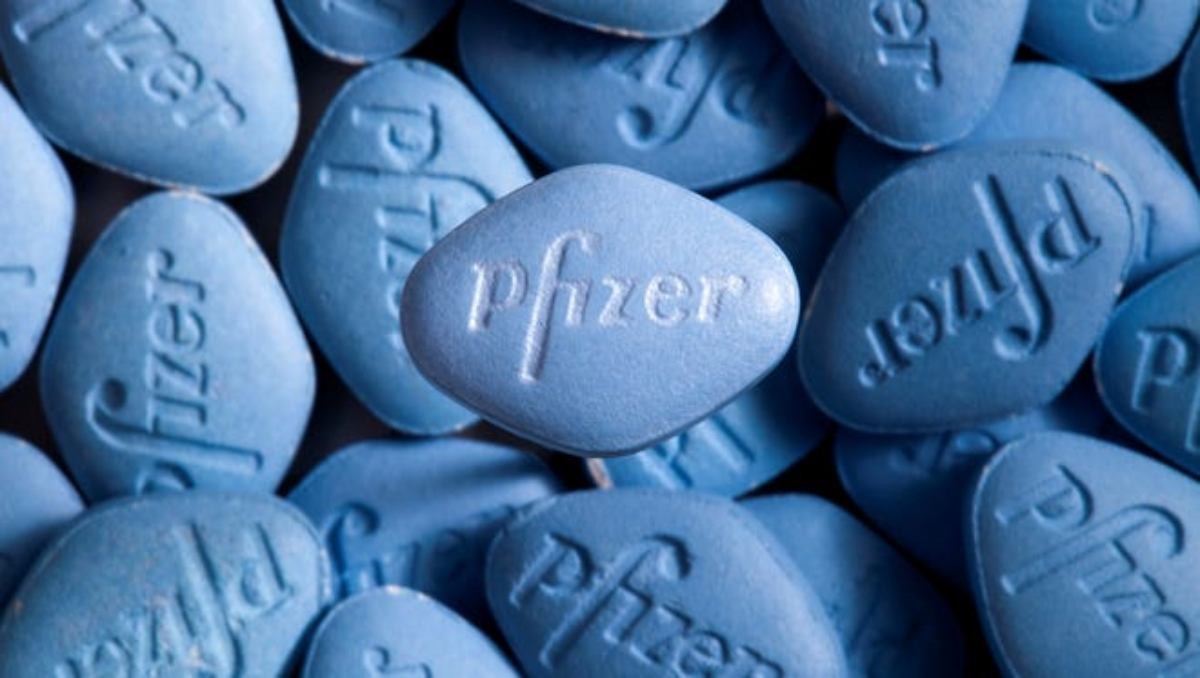Pfizer COVID-ке қарсы таблетка жасап шығарды