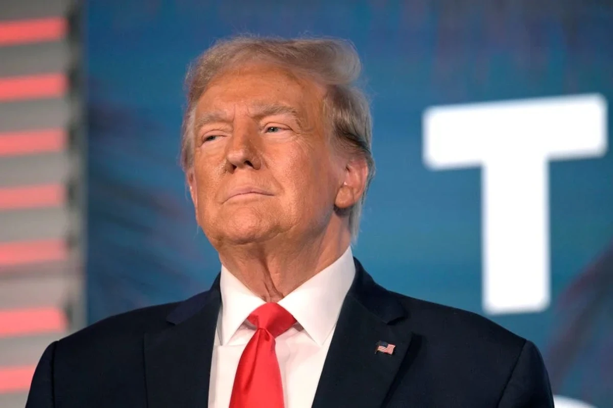 Трамп Ормуз бұғазы ашуды талап етті