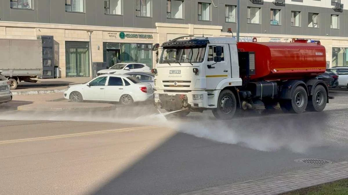 Астанада қыс мезгілінен кейін ауқымды тазалық жұмысы жүріп жатыр