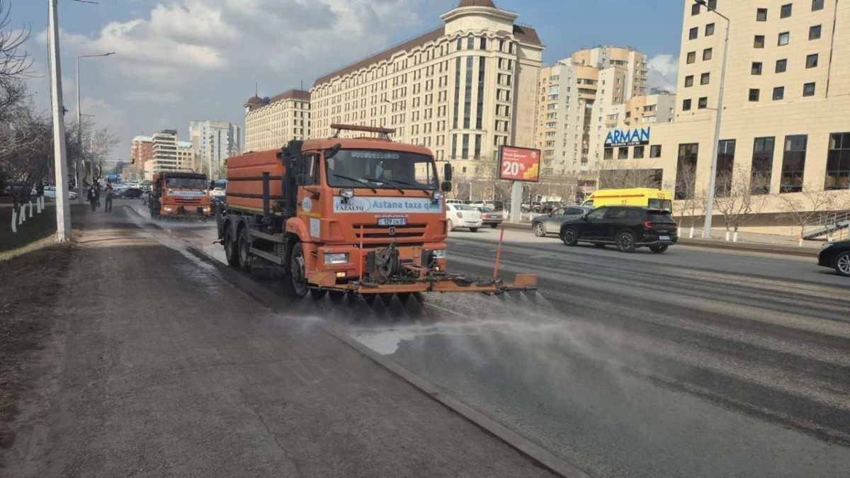 Астанада қыс мезгілінен кейін ауқымды тазалық жұмысы жүріп жатыр