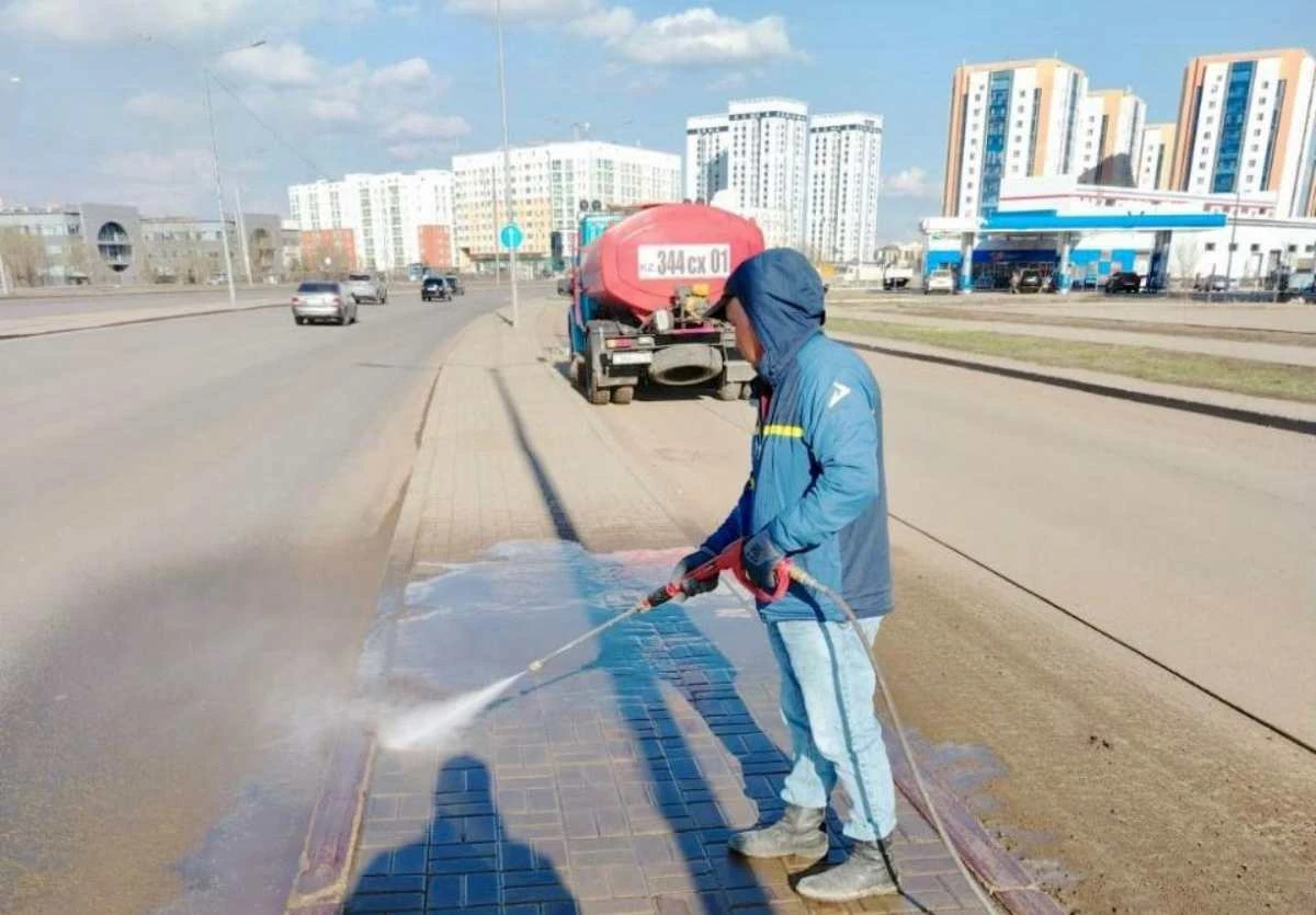 Астанада қыс мезгілінен кейін ауқымды тазалық жұмысы жүріп жатыр