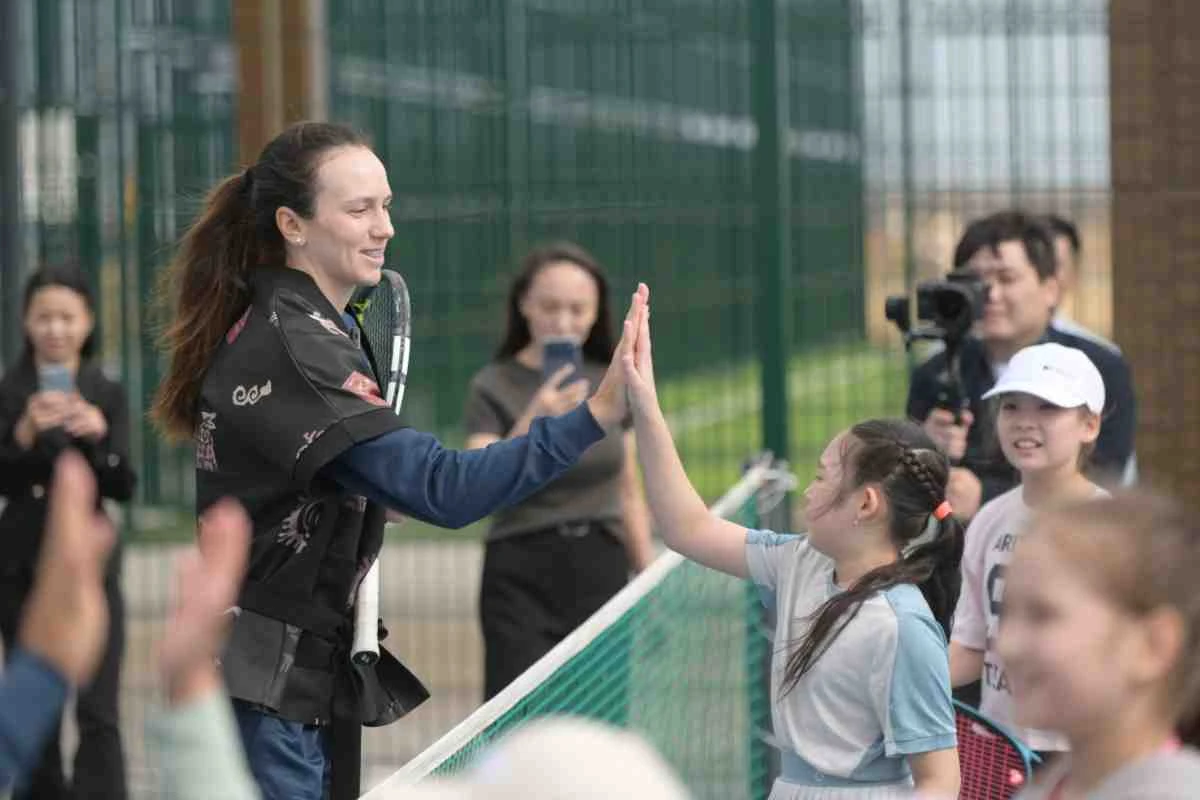 Қазақстан құрамасының көшбасшылары Қосшыдағы бірегей комьюнити-орталықта қонақта болды