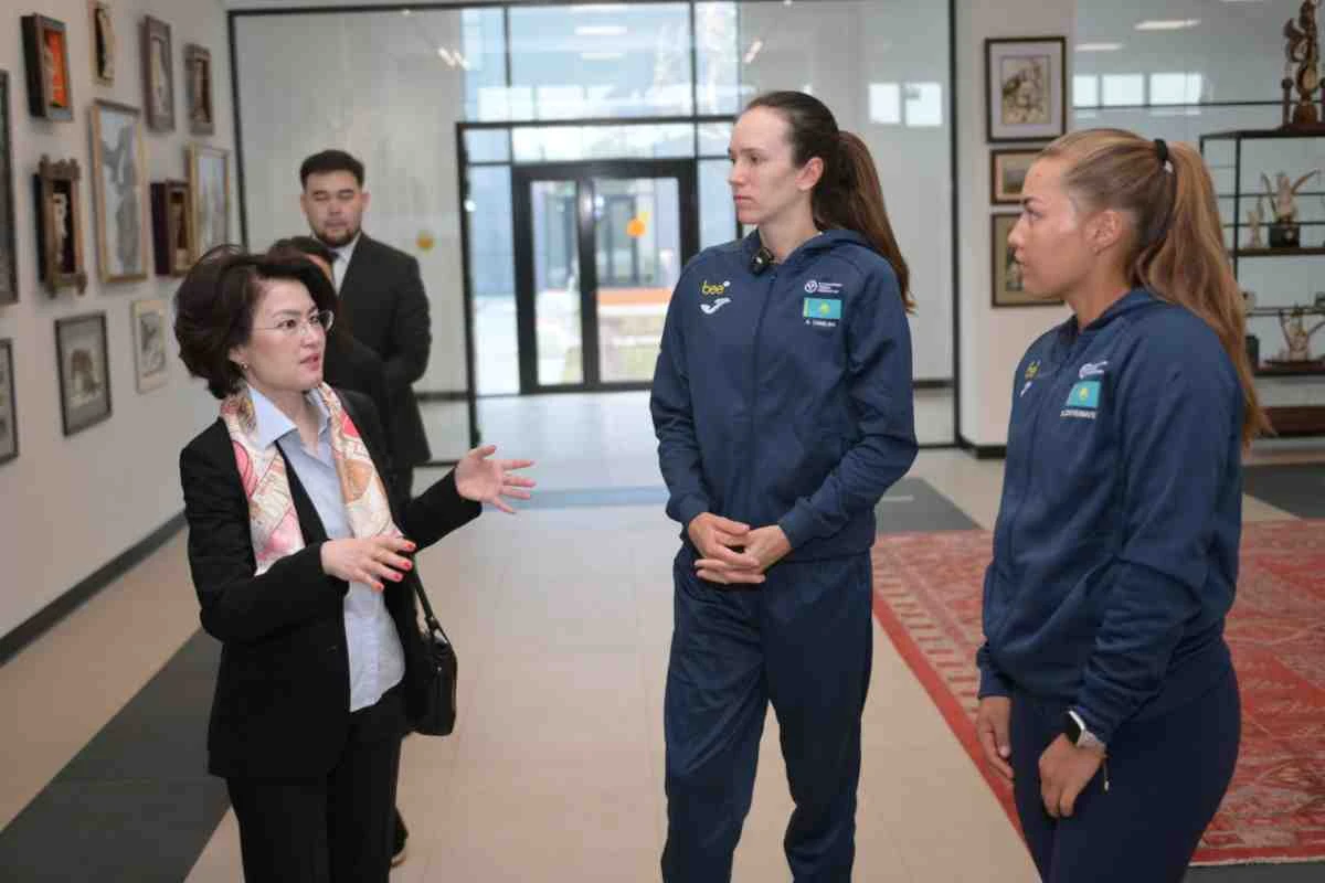 Қазақстан құрамасының көшбасшылары Қосшыдағы бірегей комьюнити-орталықта қонақта болды