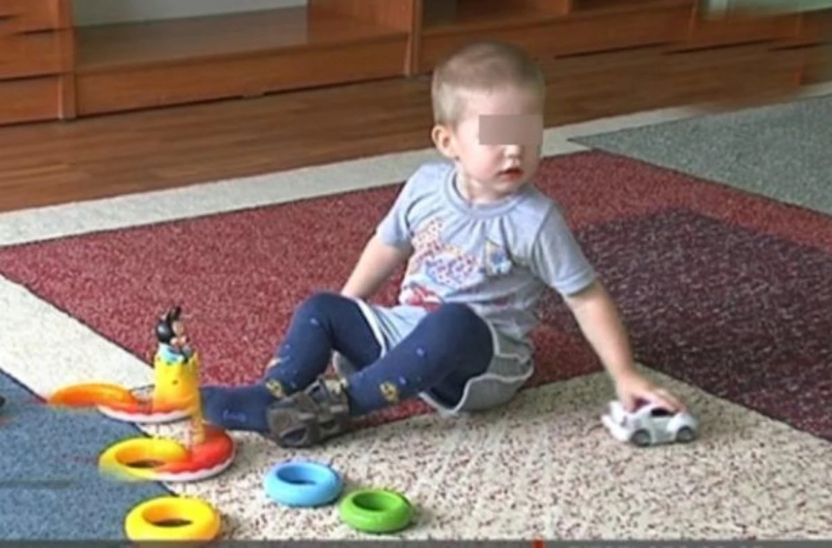 тірі қалған егіздердің ағасы