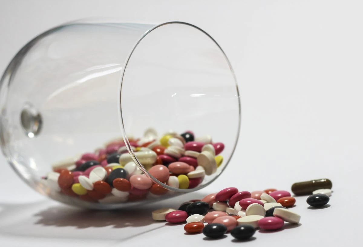 дәрі жасау қолдан