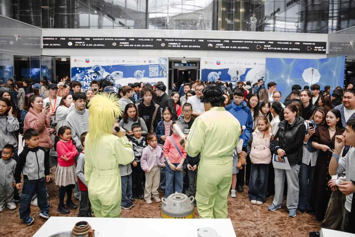 Фестке қатысқан бір топ бала