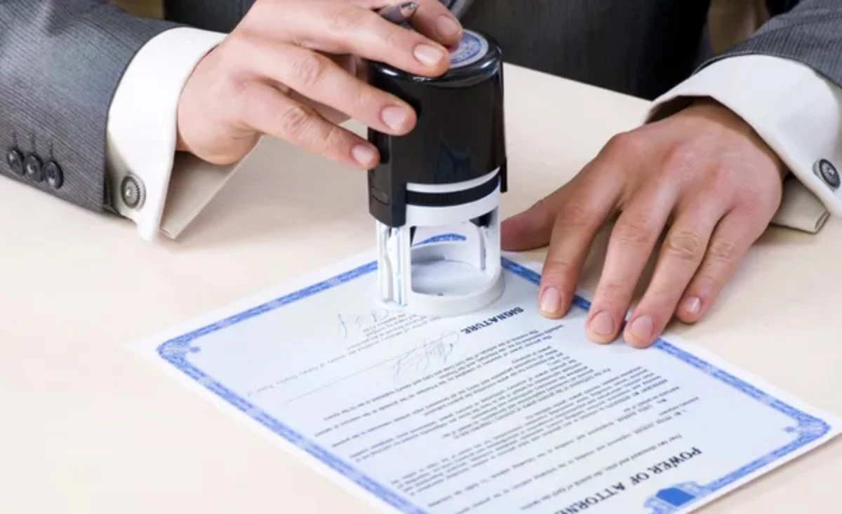 Мөр басылған құжат