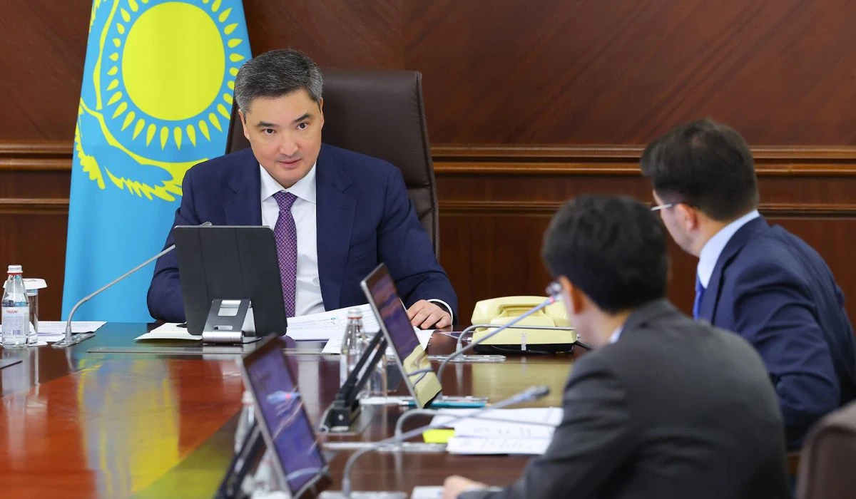 Олжас Бектенов кеңес өткізді