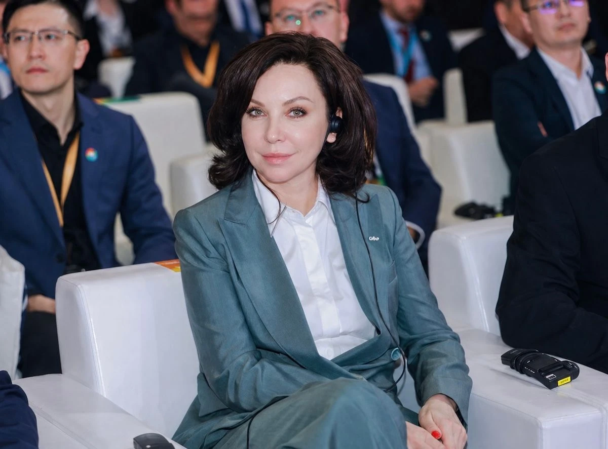 Оксана Холстинина, Президент Allur