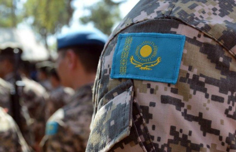 Назарбаев қазақстандықтарды әскери қызметке шақыру туралы жарлыққа қол қойды