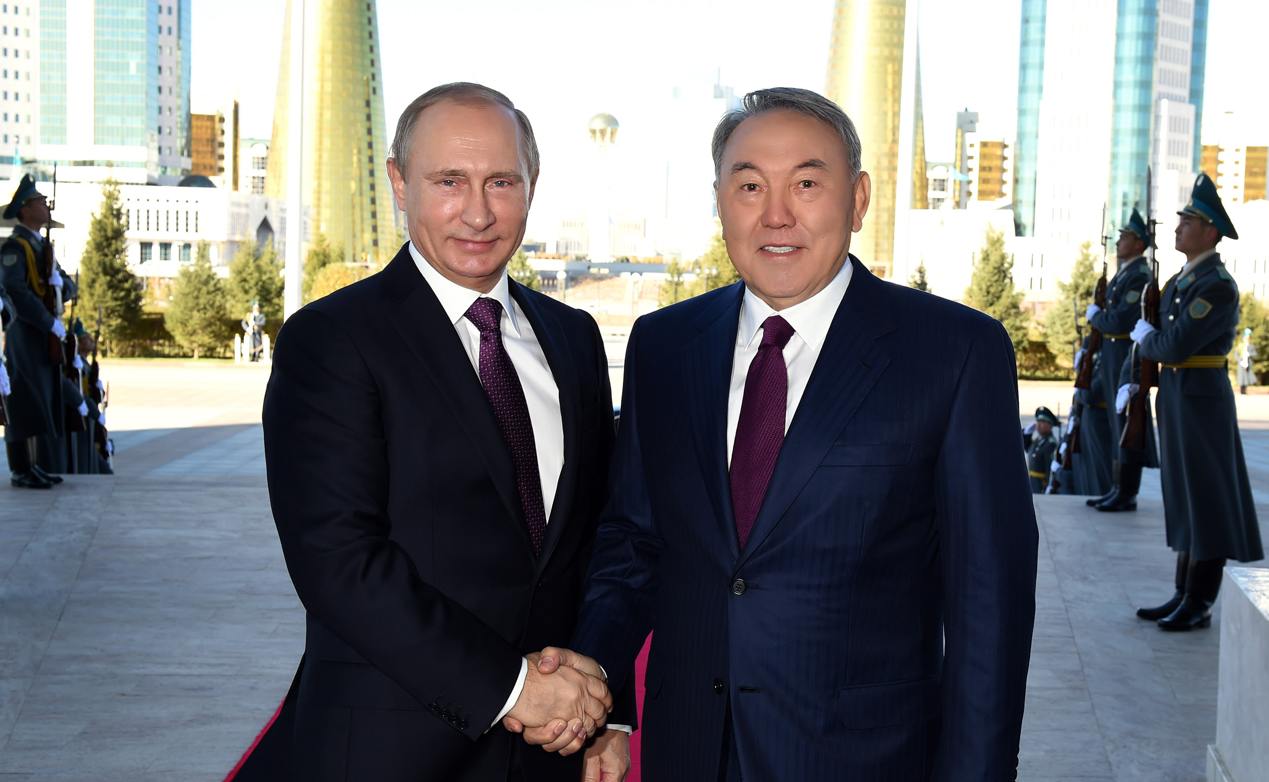 Назарбаев отставкаға кететінін қазақстандықтарға хабарламас бұрын Путинге айтқан
