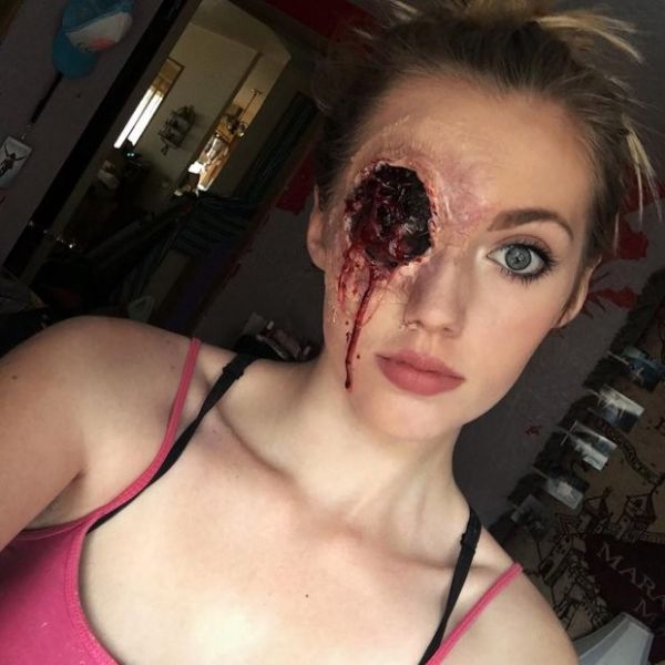 PIC FROM MERCURY PRESS (PICTURED: 17 YEAR OLD TIFFANY BAZE SHOWING OFF HER GORY MAKE UP SKILLS ) A teen creates amazing gory looks using make-up after experimenting with Halloween make-up. Tiffany Baze, from Willits, California, started playing with her mumís make-up when she was just 12 and loved experimenting with new looks. The 17-year-old stumbled on her hobby a couple of years ago after experimenting with fake blood and liquid latex at Halloween. When she first started posting her work on her social media, she received some nasty comments but says itís what she loves doing so doesnít let it bother her. Tiffany, who has just finished school and does special effects make-up full time, said: ìMost are positive saying they thought it was real or they really like it, but occasionally there will be a few people saying some nasty things to me. SEE MERCURY COPY