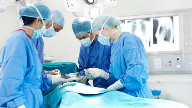 surgeons-about-to-perform-an-operation-2041075