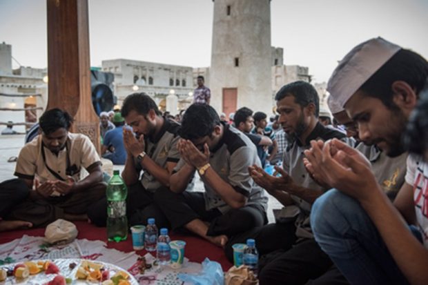 Рамазан айында жұмыс істеп жатқан мұсылмандар еврейлер үшін қауіпті саналуда