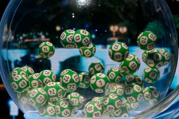 Құдайдың көмегі: Австралиялық азамат аптасына екі рет лотереядан жүлделі болды