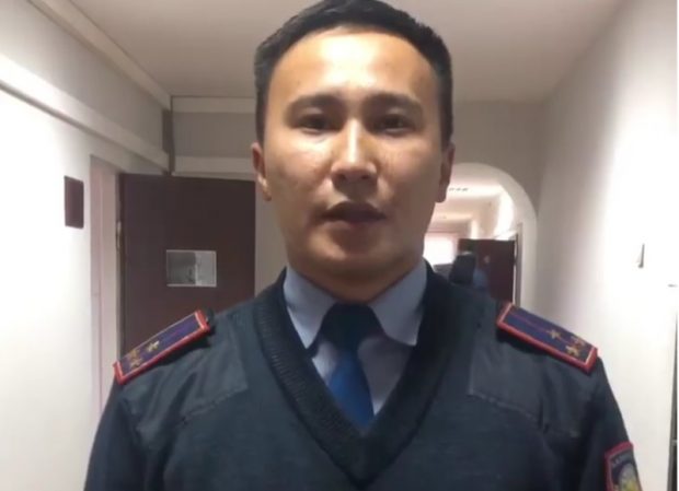 Атыраулық полицей жоғалып кеткен 8 жасар баланы аз уақытта тауып алды